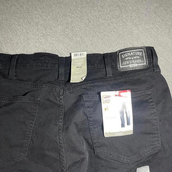 NWT Levi's Signature Gold Men’s 38 x 30 Athletic Flex Black Levi Jean pants NEW - Picture 2 of 7